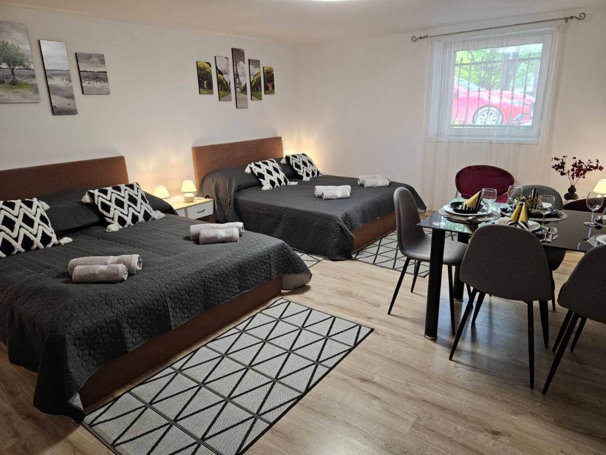 Holiness Apartmanok Szeged Exterior photo