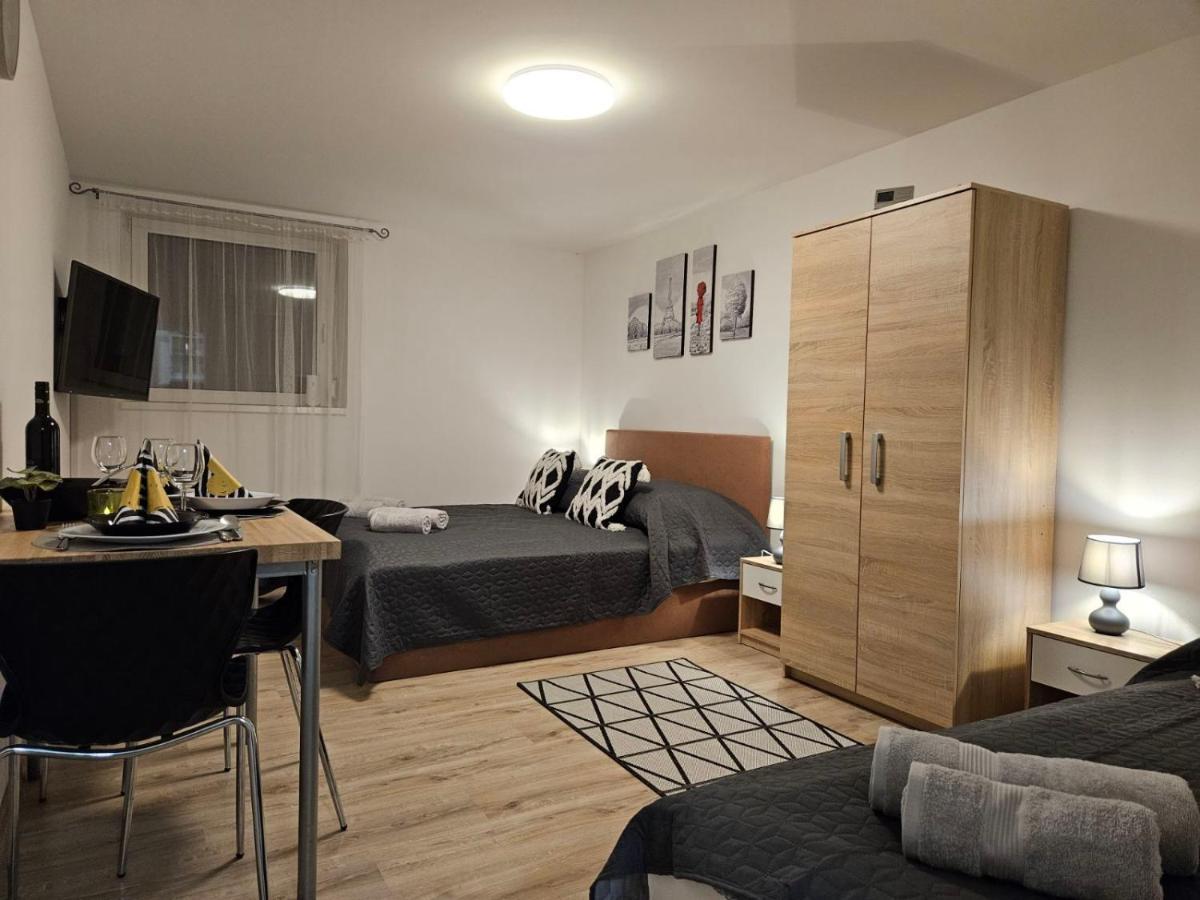 Holiness Apartmanok Szeged Exterior photo