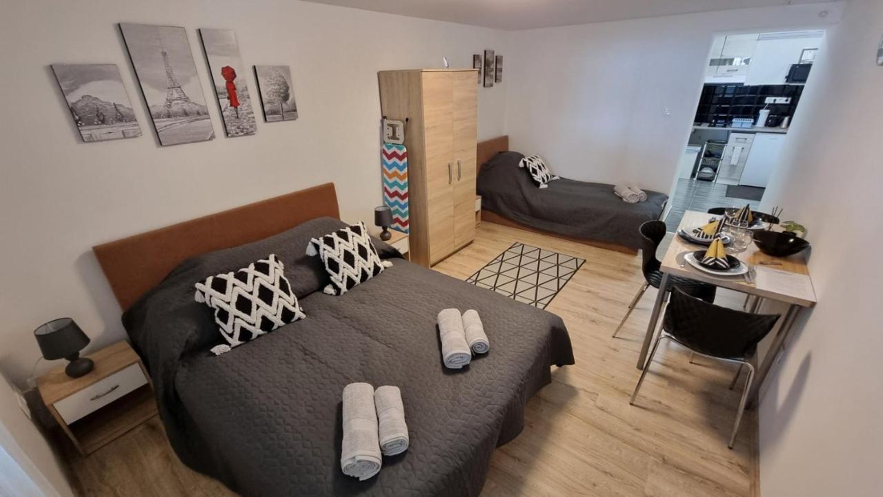Holiness Apartmanok Szeged Exterior photo