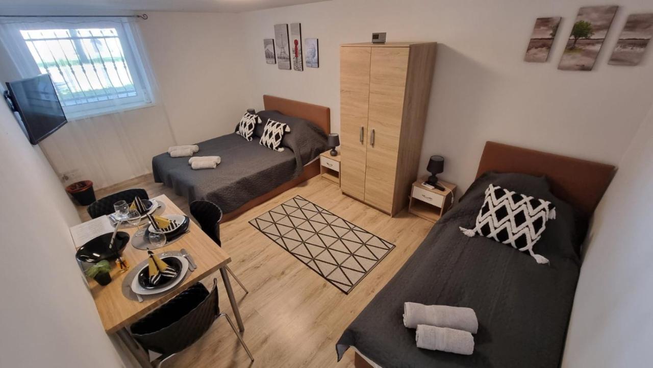 Holiness Apartmanok Szeged Exterior photo