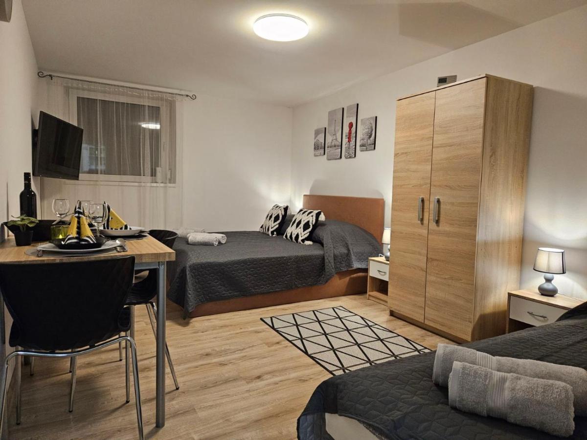 Holiness Apartmanok Szeged Exterior photo